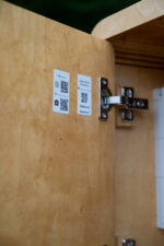 Avant-Garde Photo Booth - Image 10